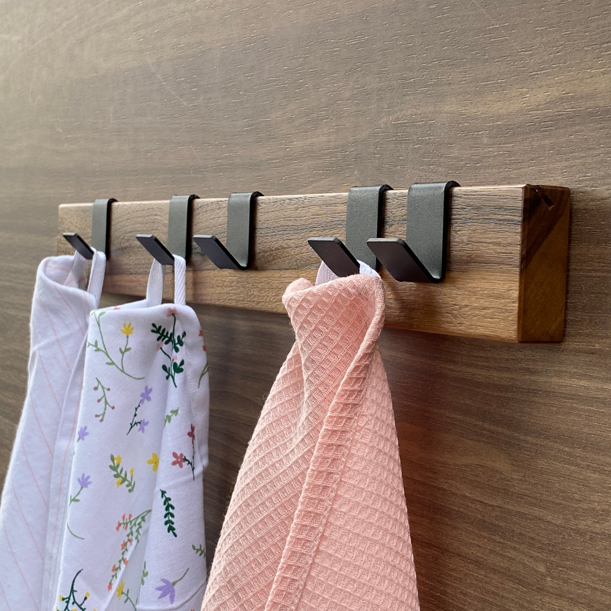 Wall Mounted Coat & Hat Rack - VELMA
